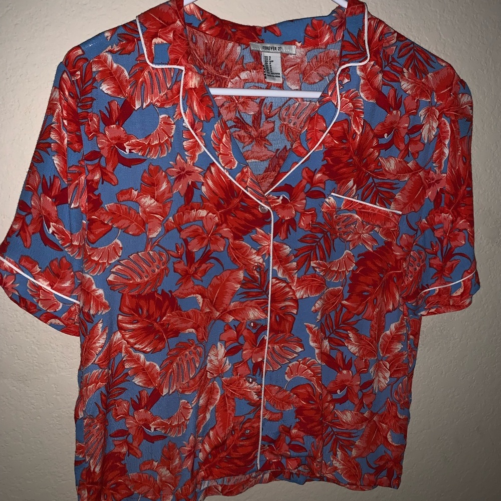 F21 Tropical Button Up Crop - Picture 1 of 2